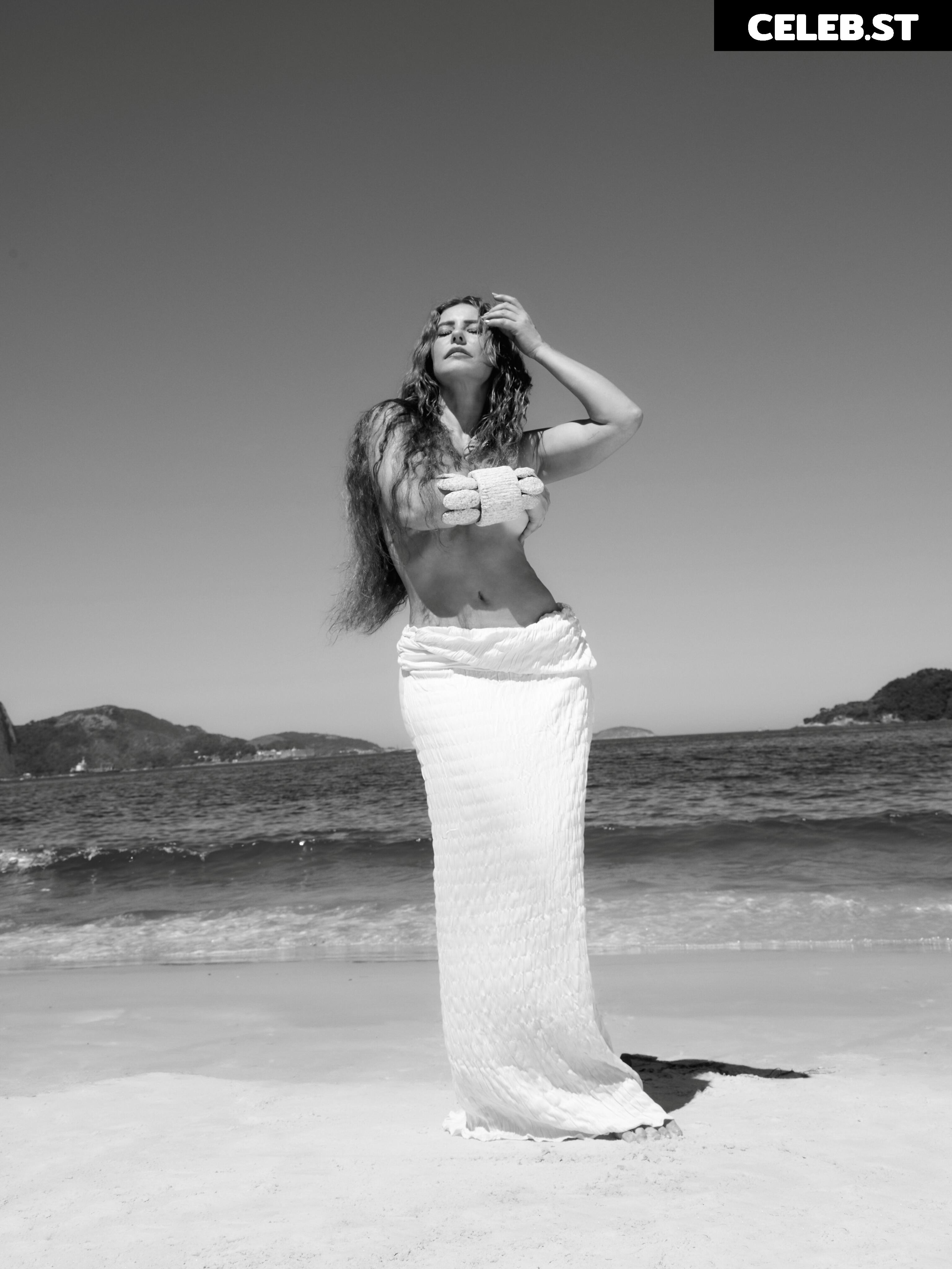 Paolla Oliveira Image 23691502