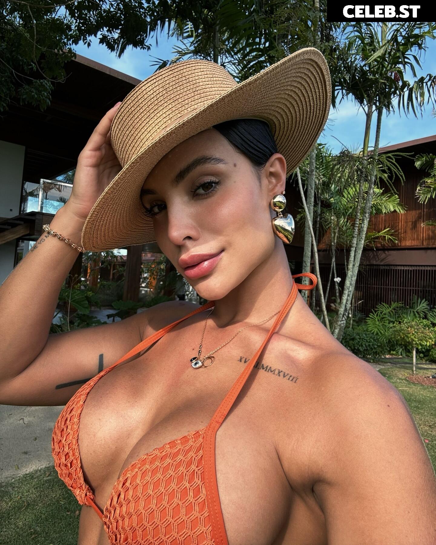 Aline Mineiro Image 23691740