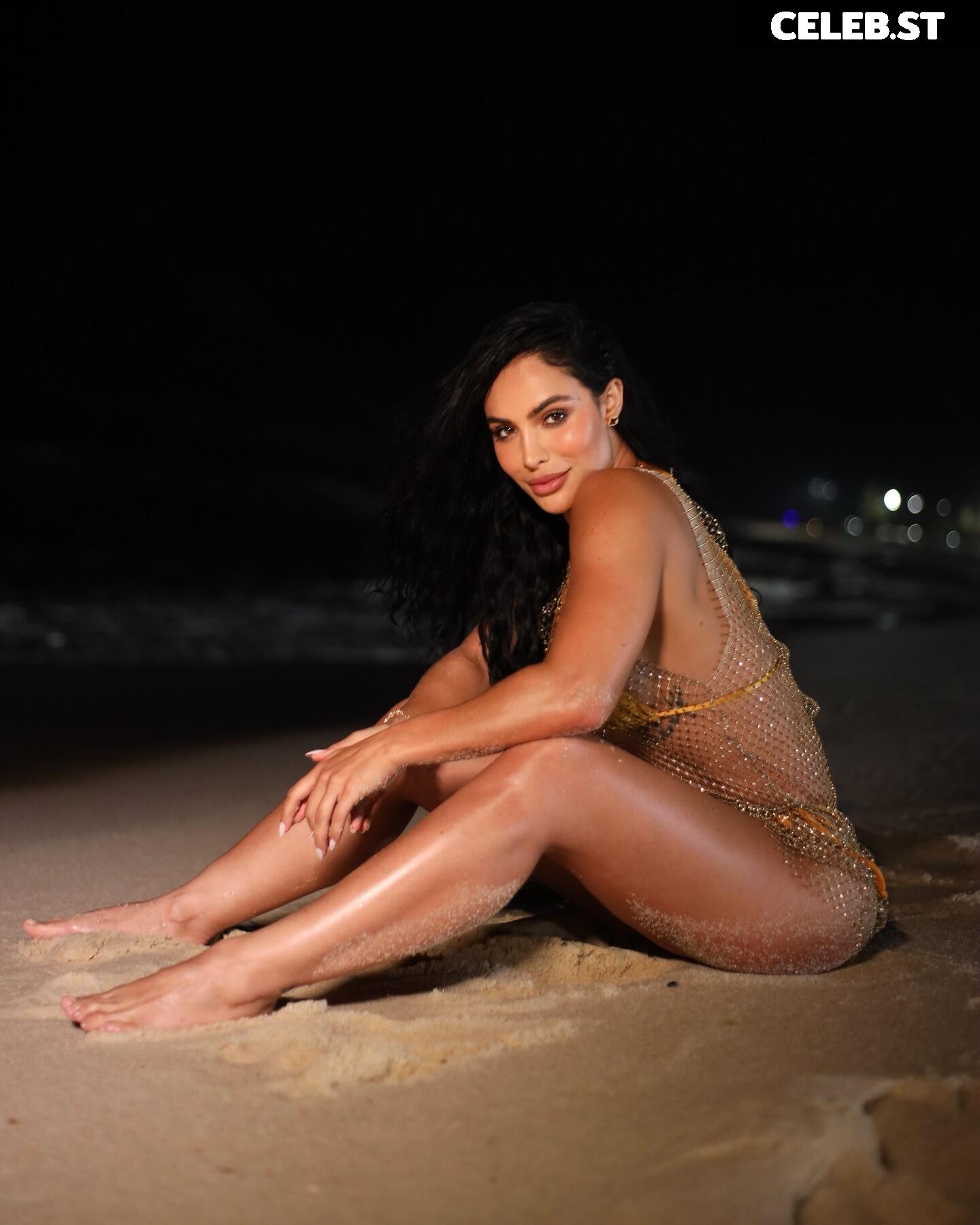 Aline Mineiro Image 23691695