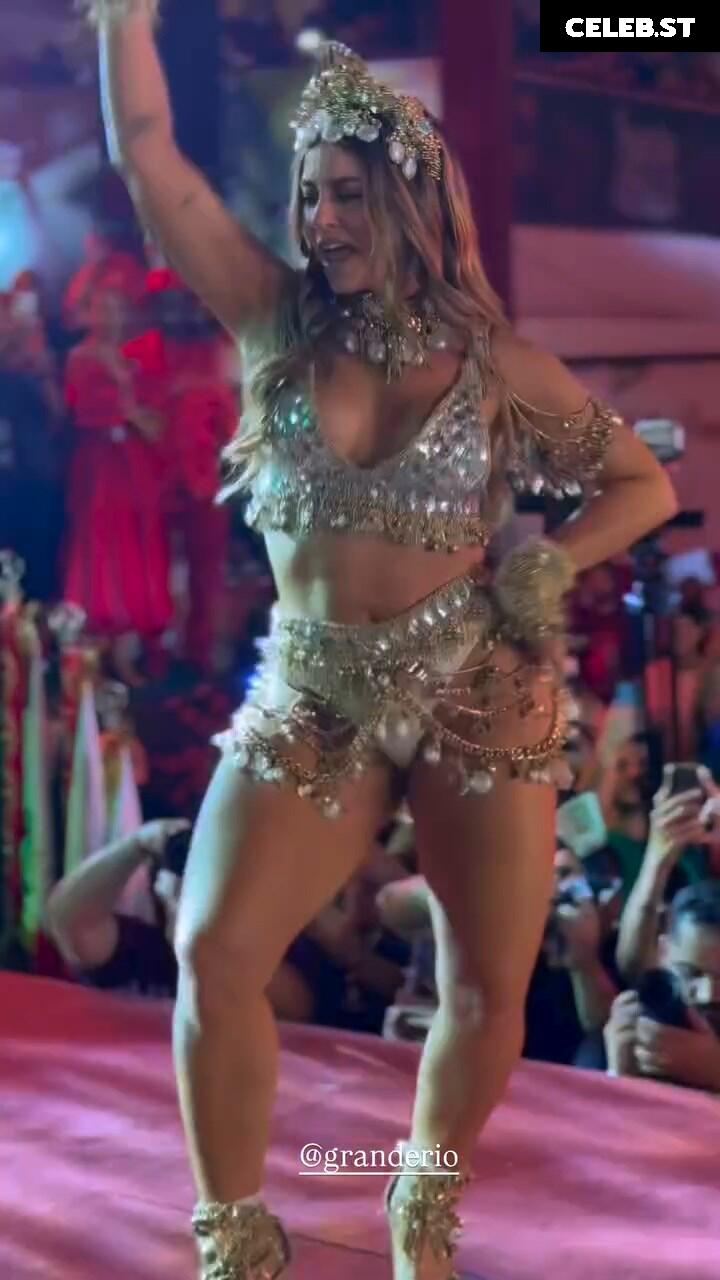 Paolla Oliveira Image 23691160