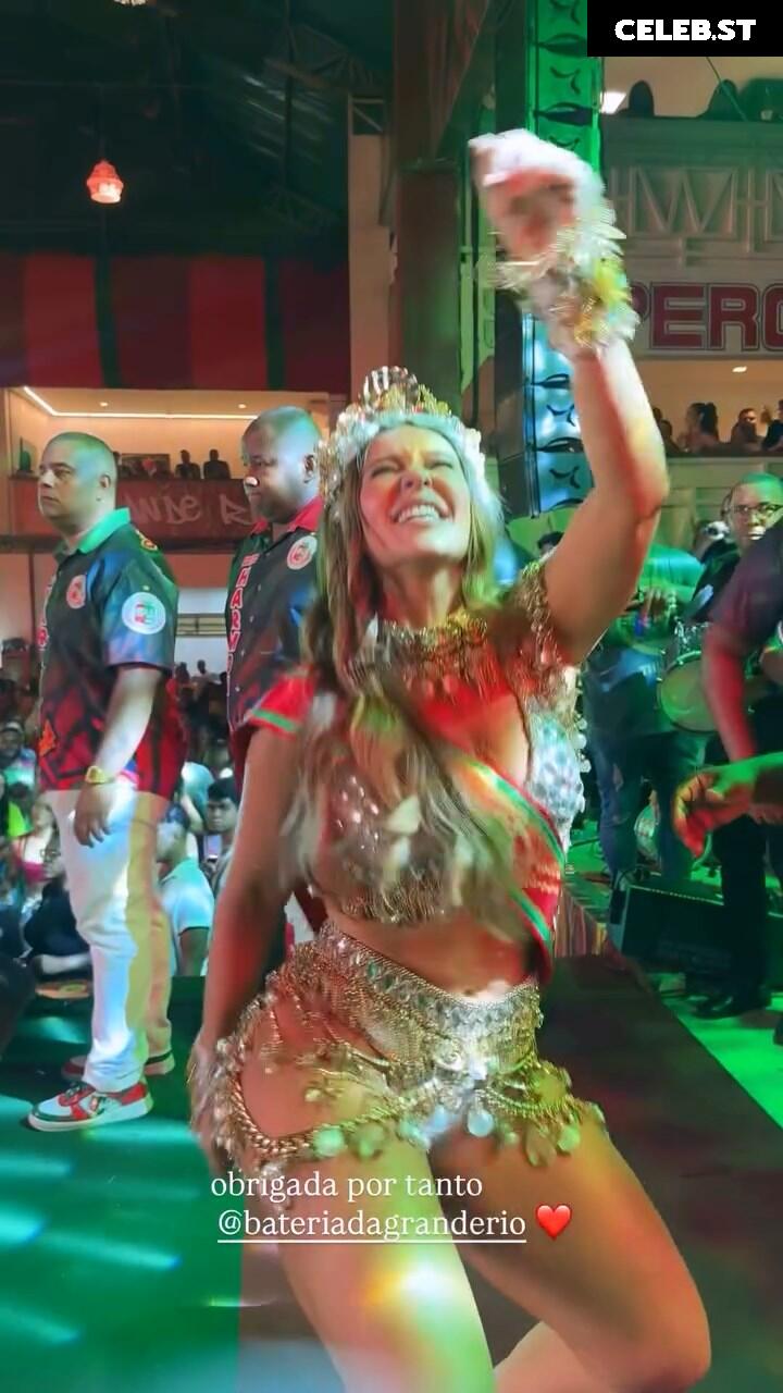 Paolla Oliveira Image 23691165