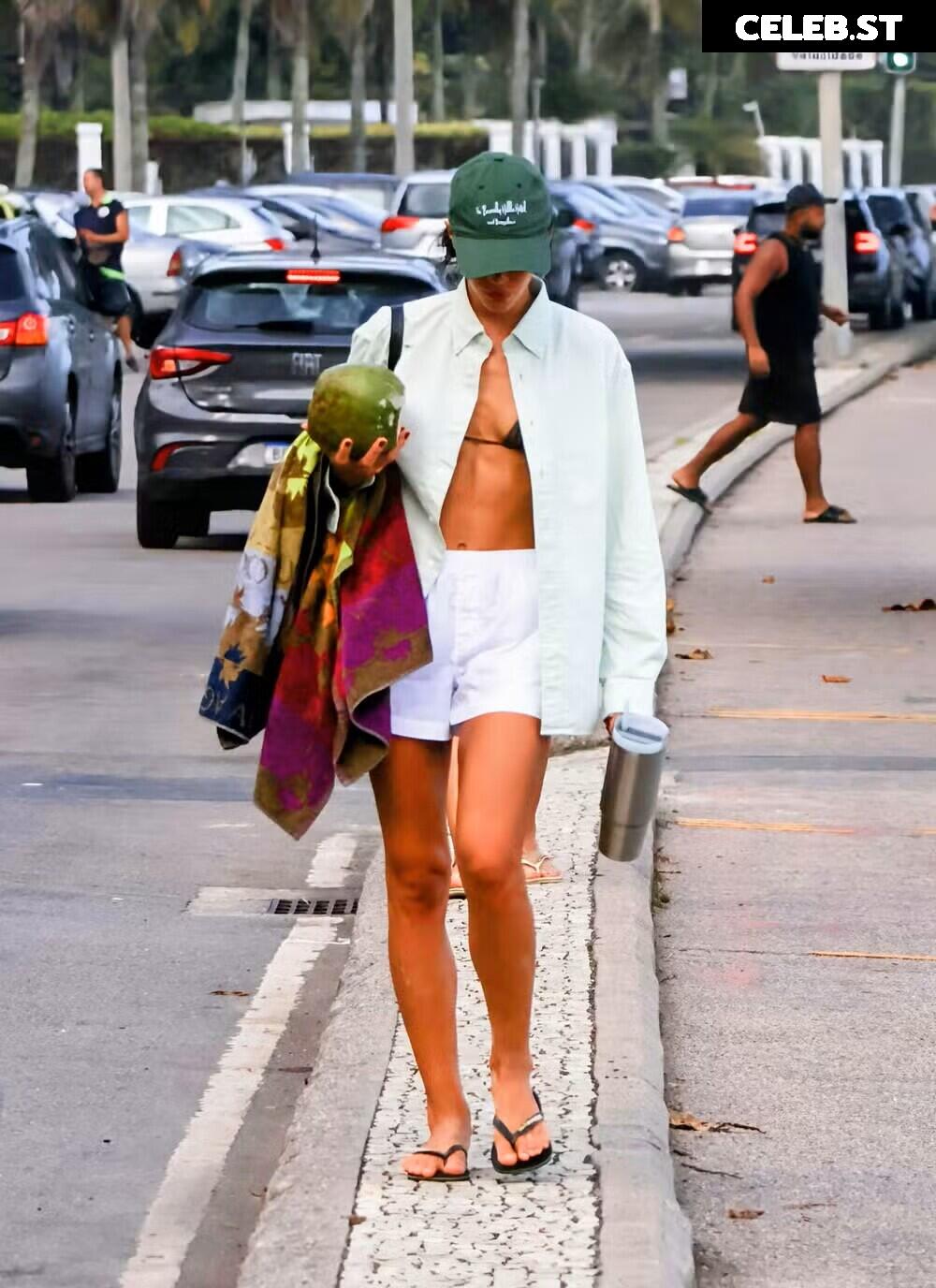 Bruna Marquezine Image 23691024