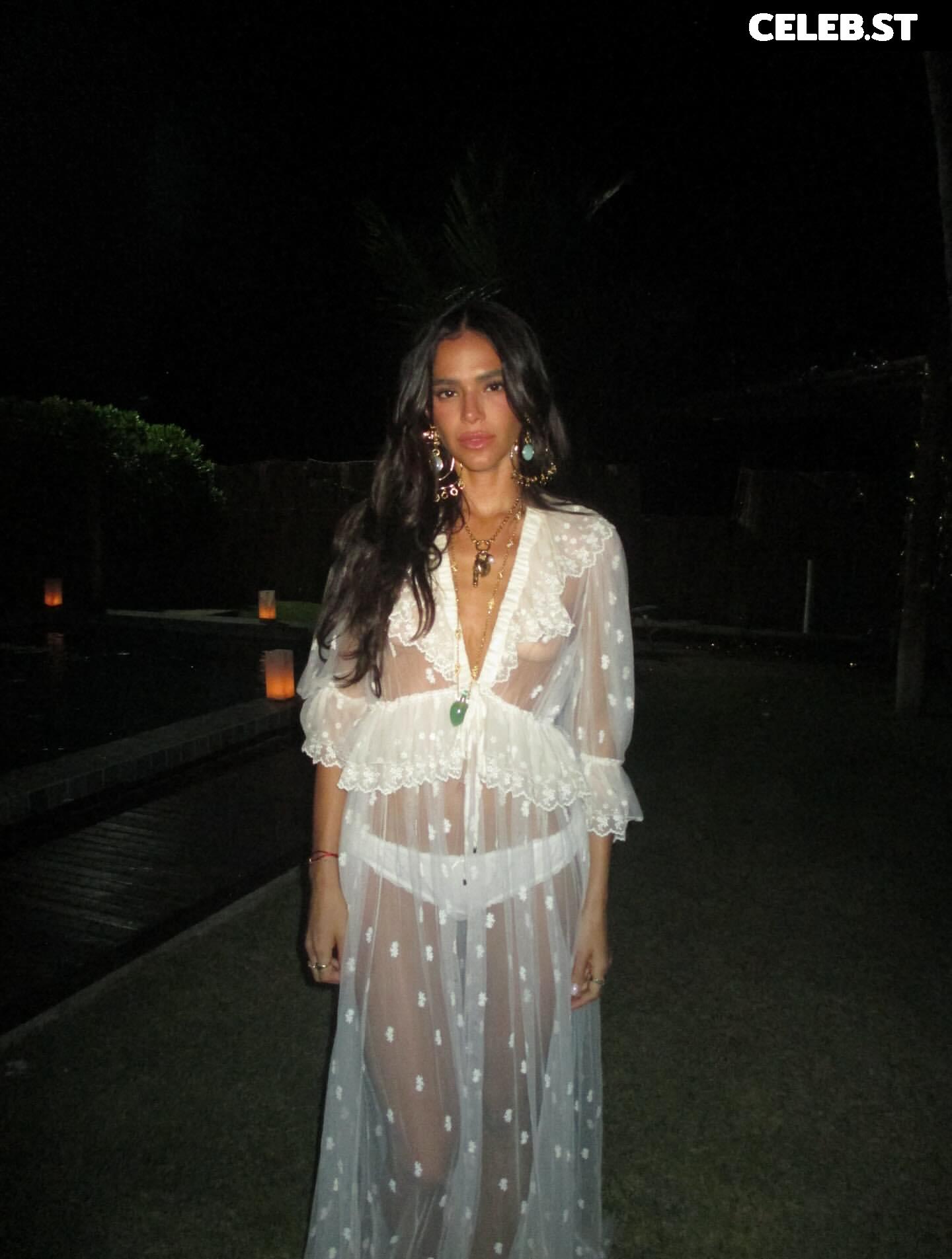 Bruna Marquezine Image 23691011
