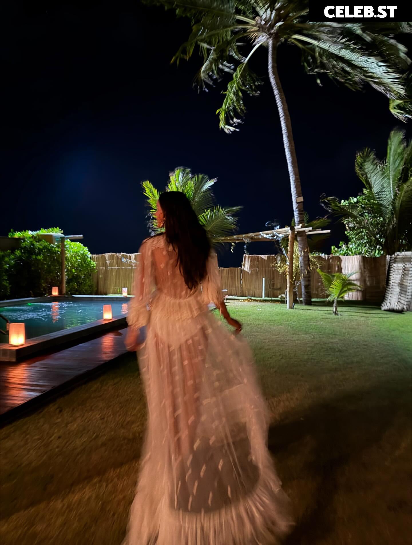 Bruna Marquezine Image 23691014
