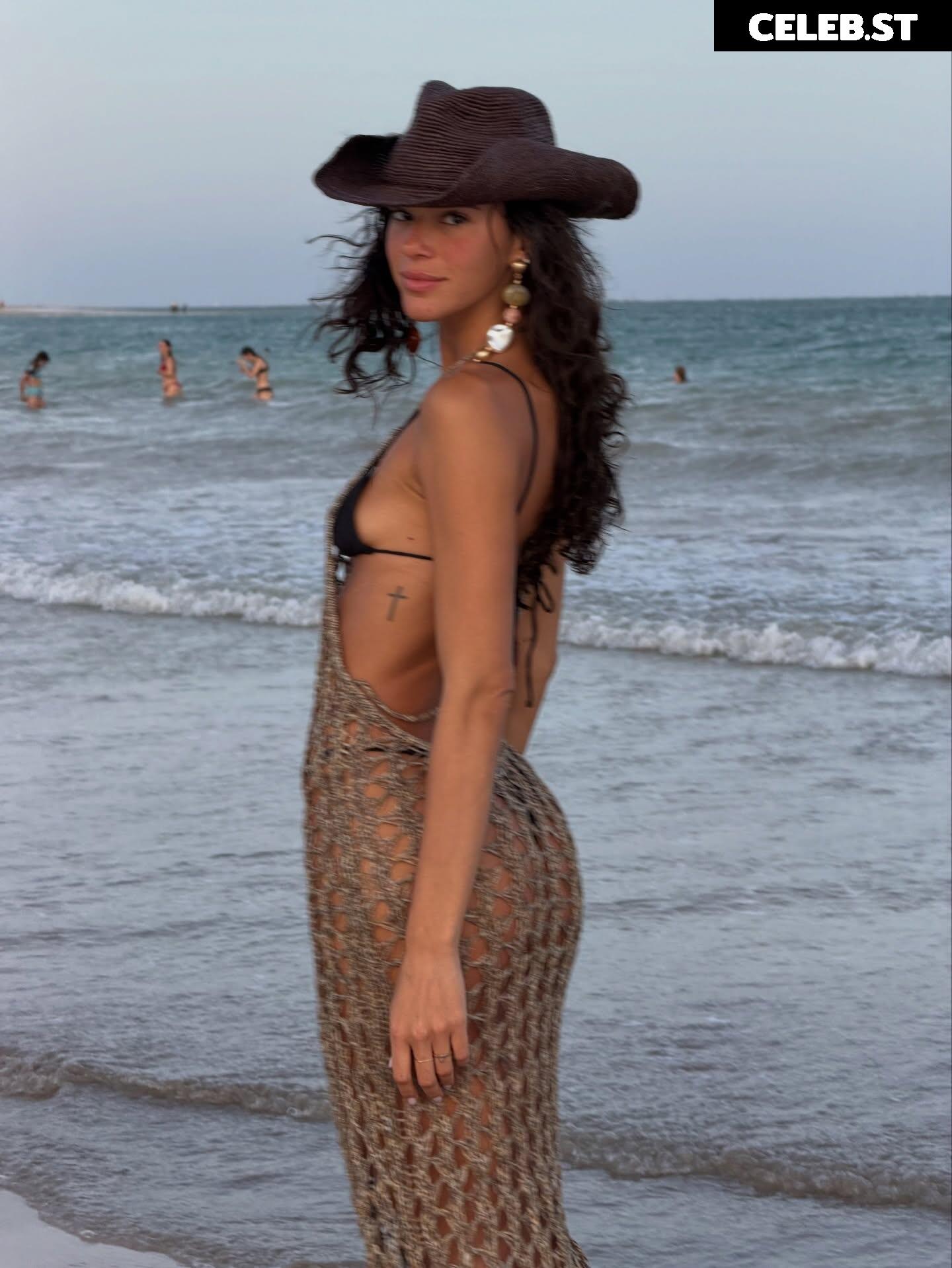 Bruna Marquezine Image 23691003