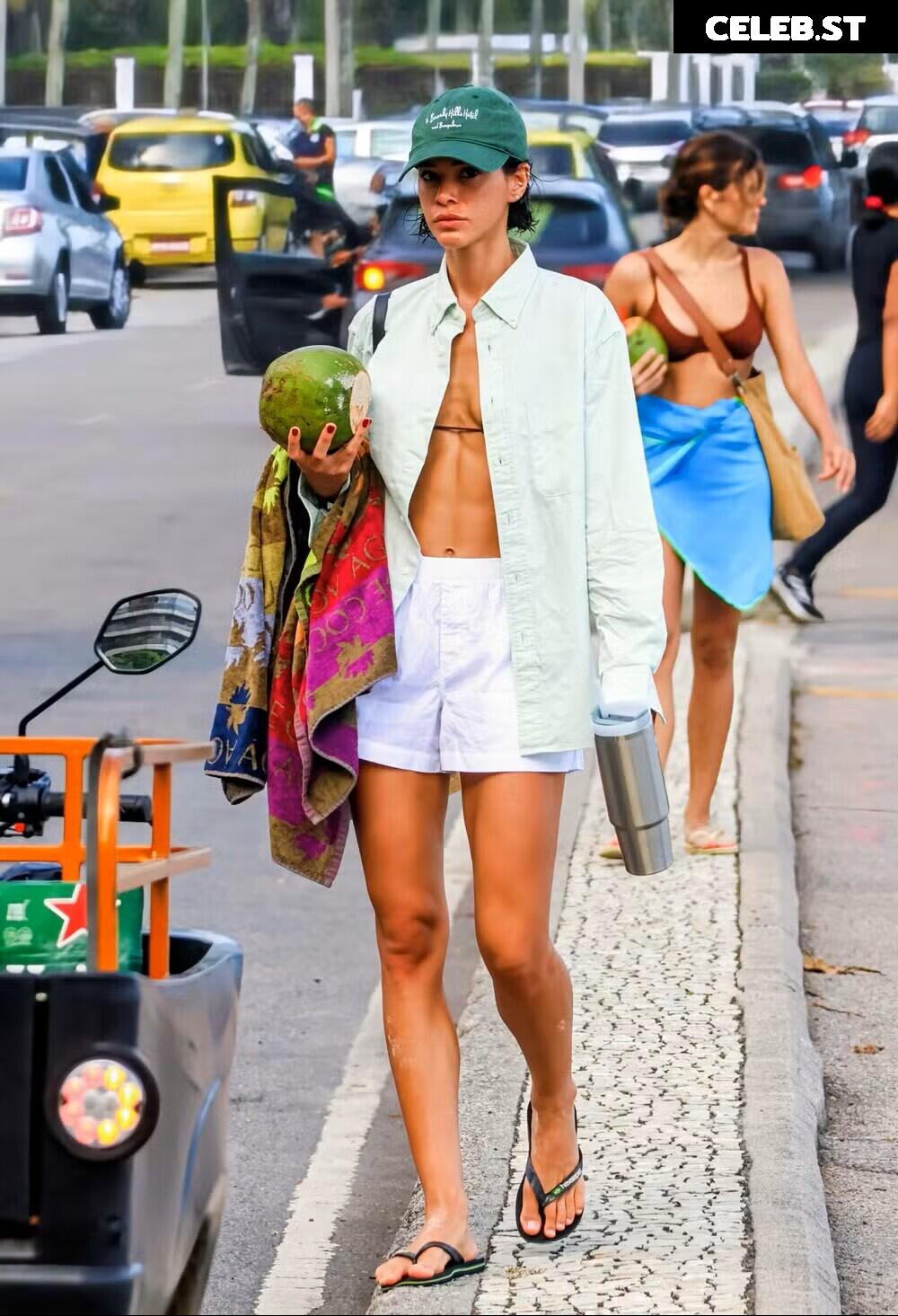 Bruna Marquezine Image 23691031