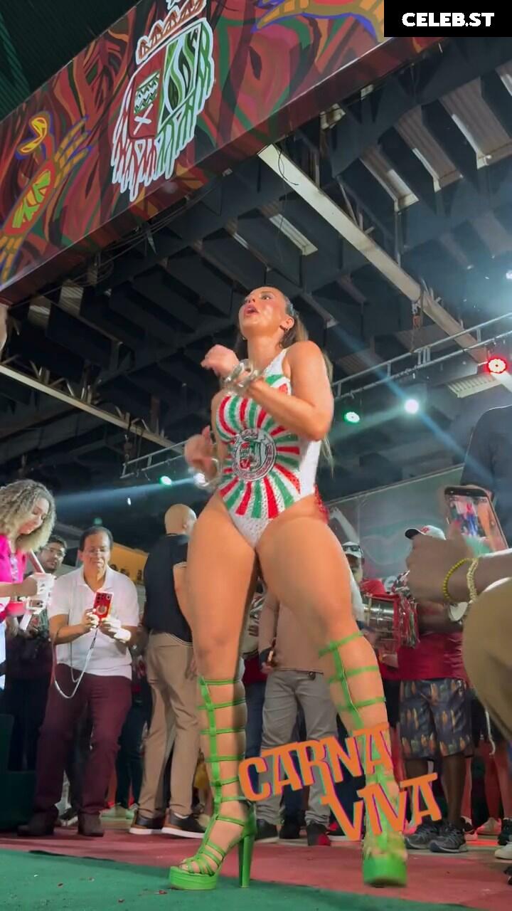 Paolla Oliveira Image 23691322