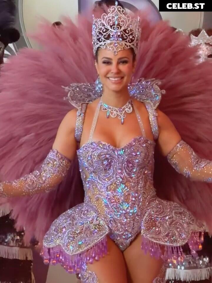 Paolla Oliveira Image 23691332