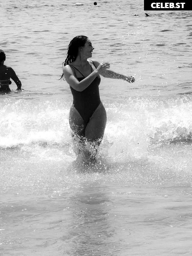 Paolla Oliveira Image 23691350