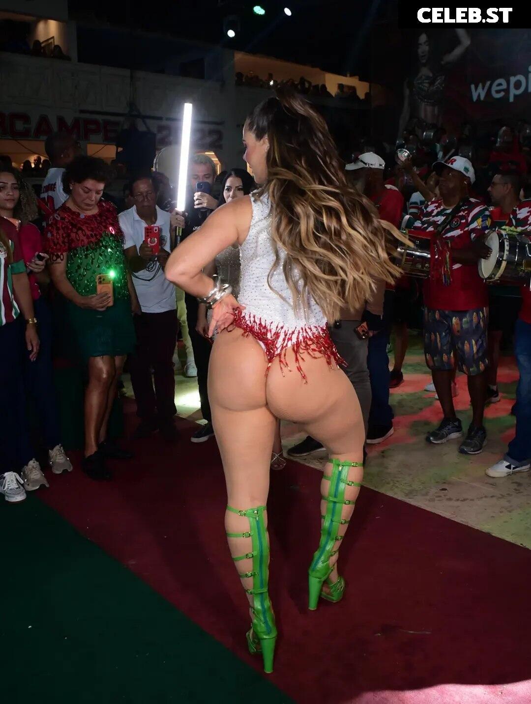 Paolla Oliveira Image 23691283