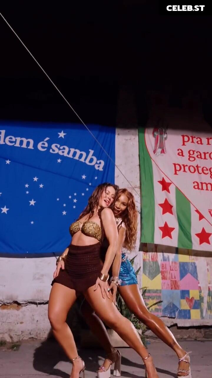 Paolla Oliveira Image 23691210