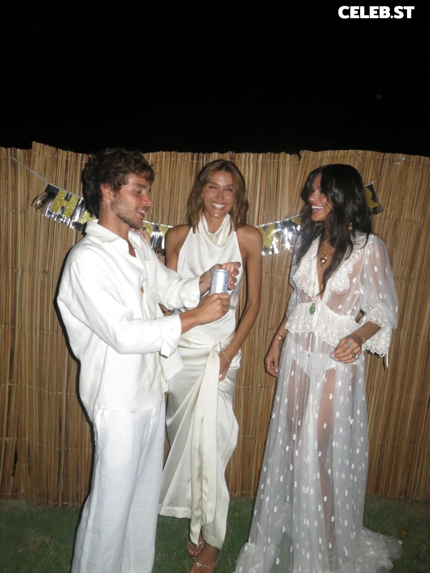 Bruna Marquezine Image 23690992