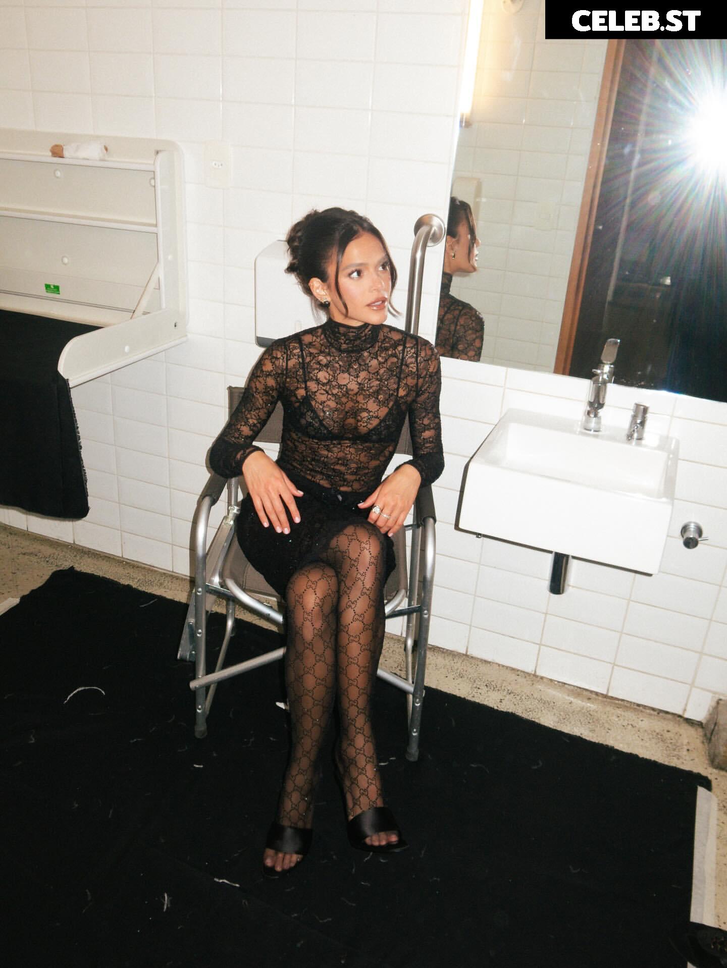 Bruna Marquezine Image 23690985