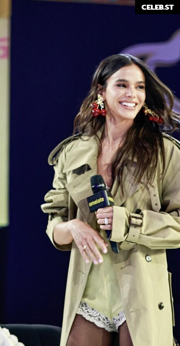 Bruna Marquezine Image 23690976