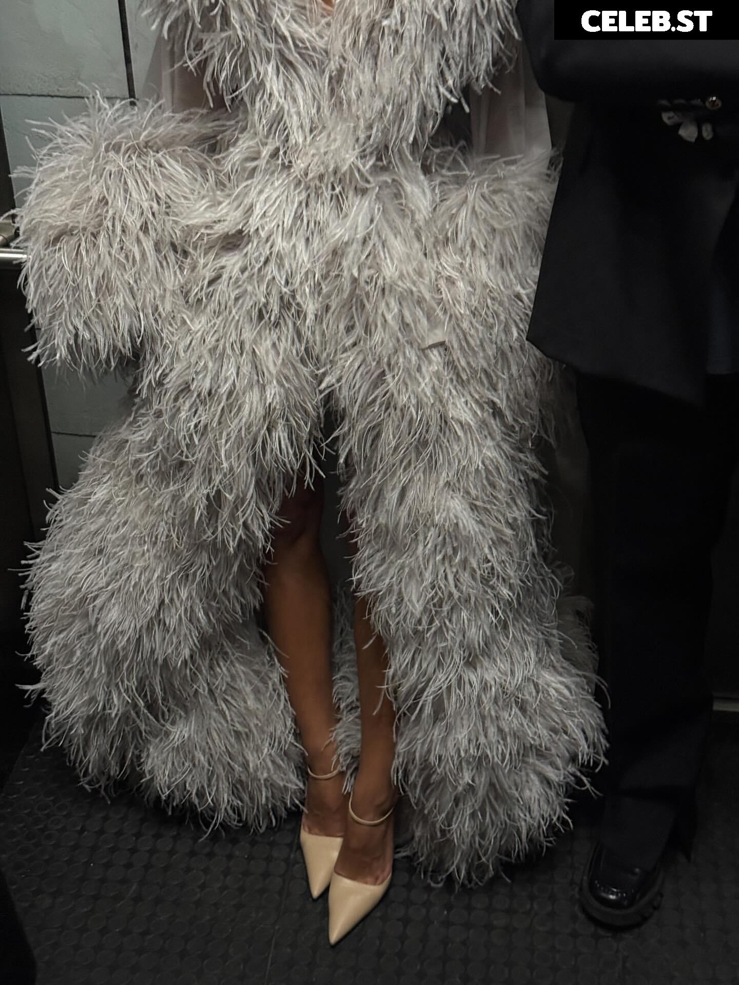 Bruna Marquezine Image 23690975