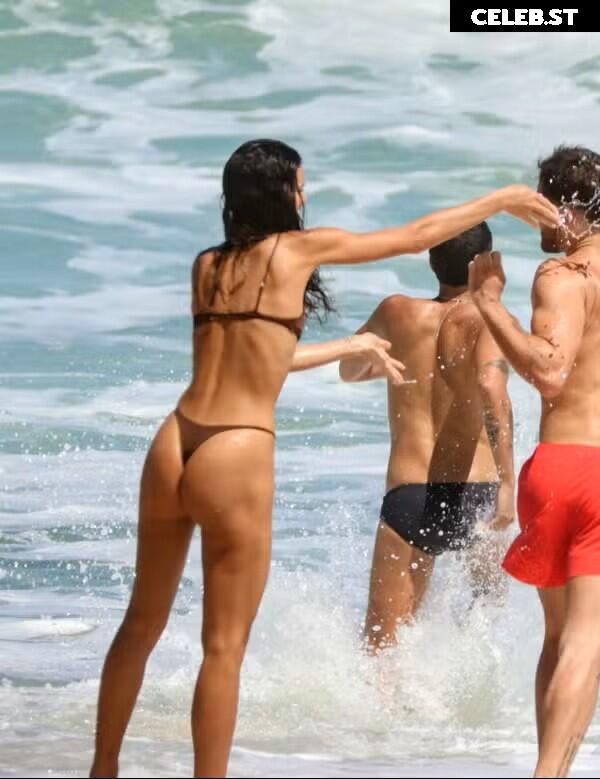 Bruna Marquezine Image 23690892