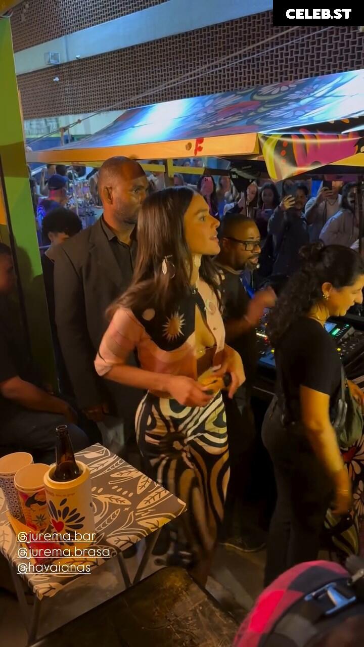 Bruna Marquezine Image 23690853