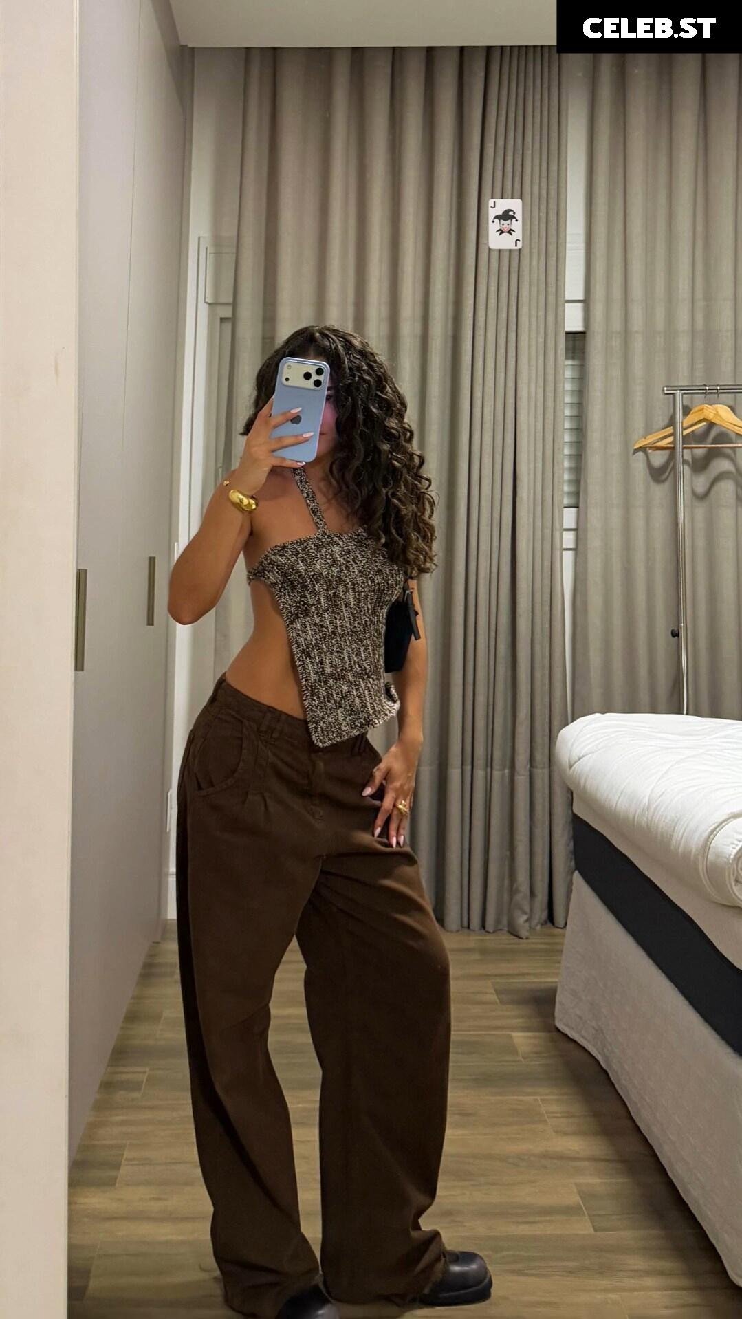Maísa Silva Image 23693116