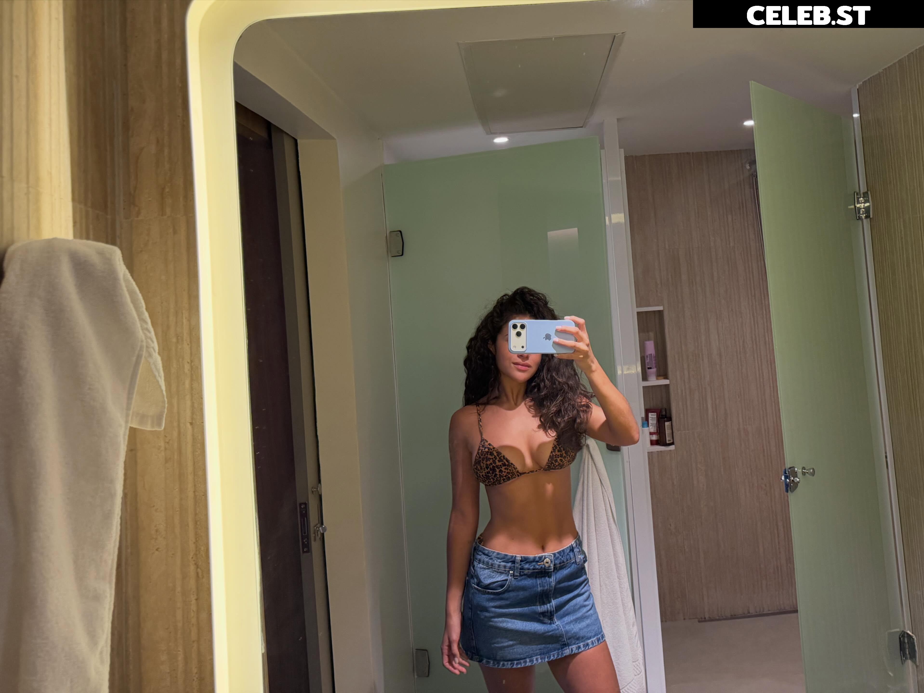 Maísa Silva Image 23693166