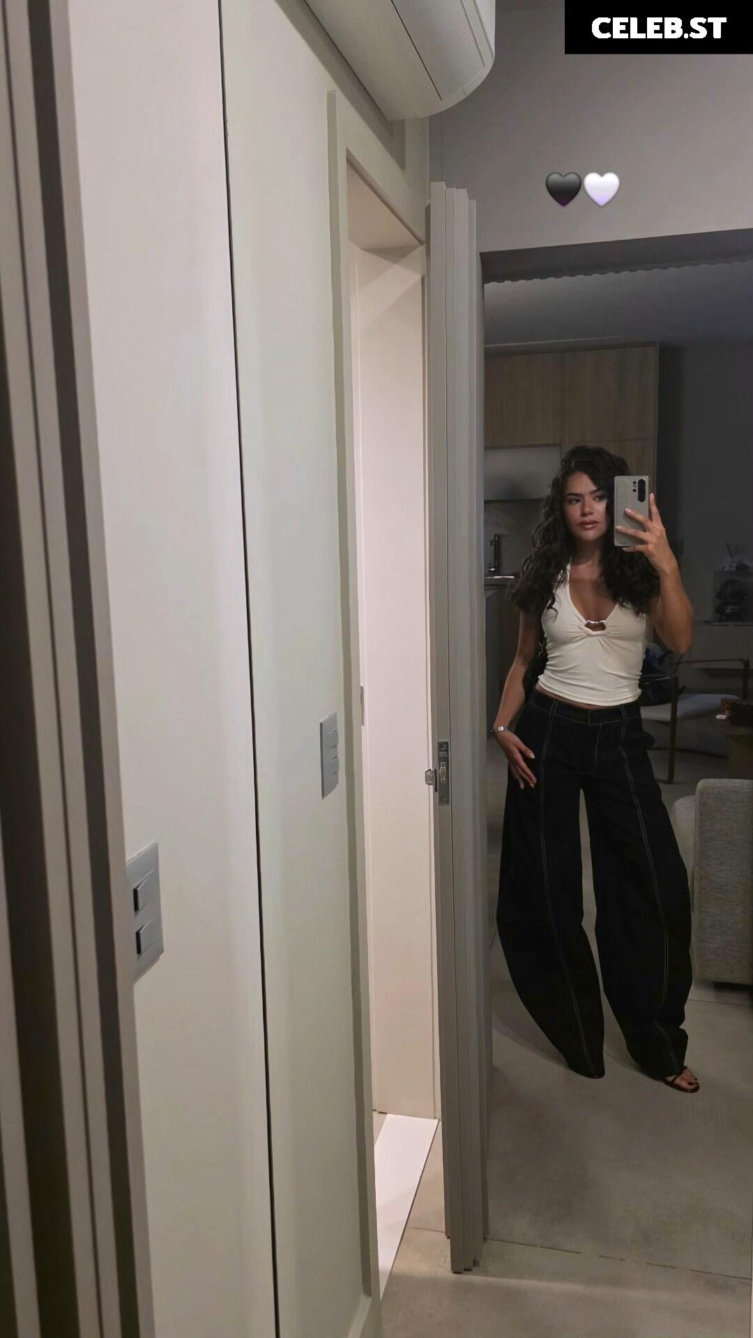 Maísa Silva Image 23692894