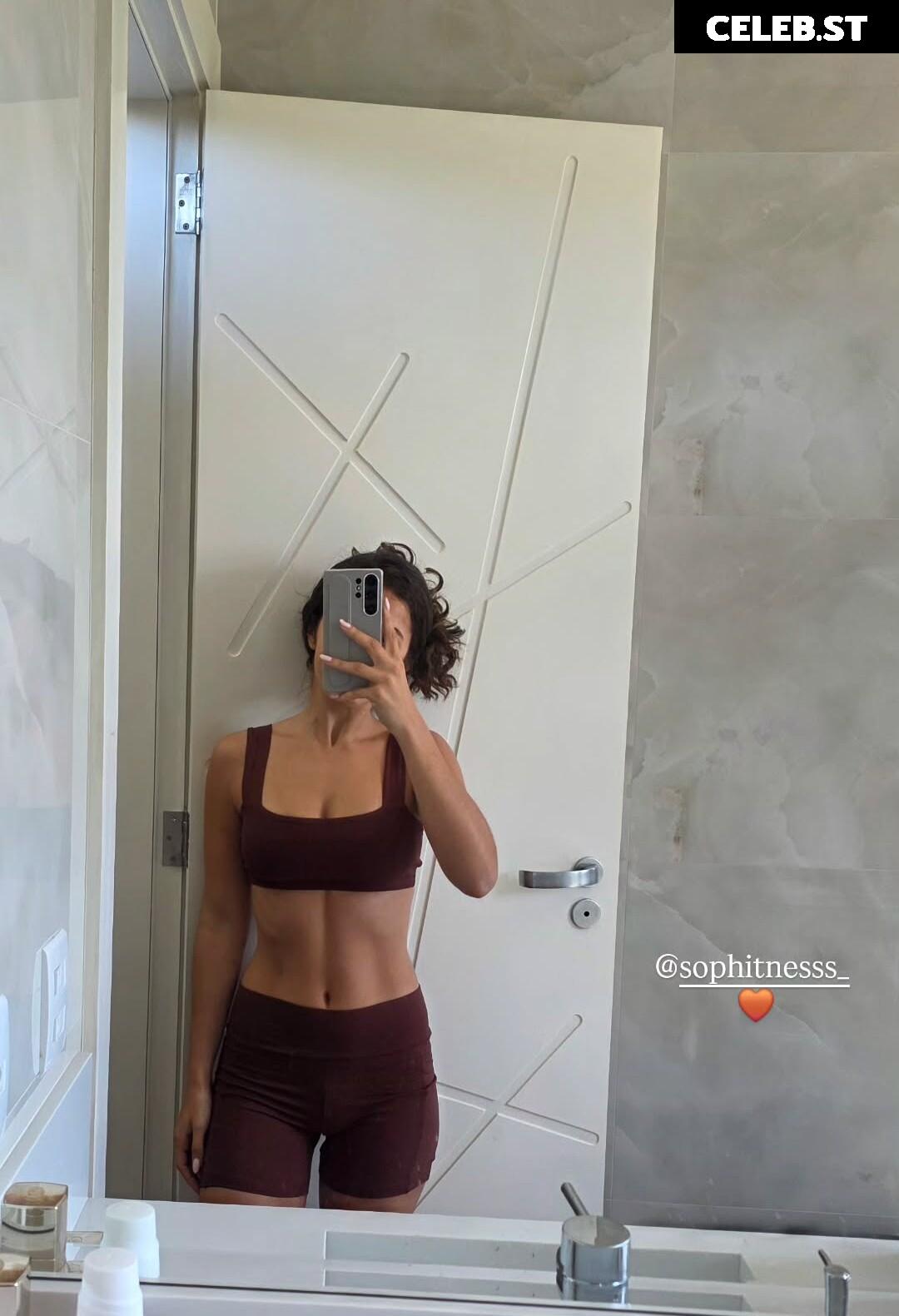 Maísa Silva Image 23692816