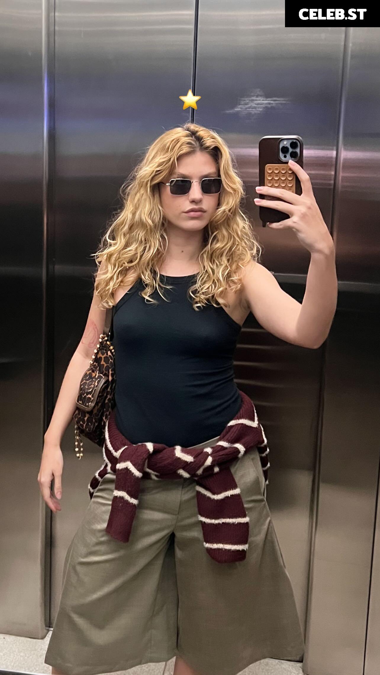 Giovanna Grigio Image 23692503