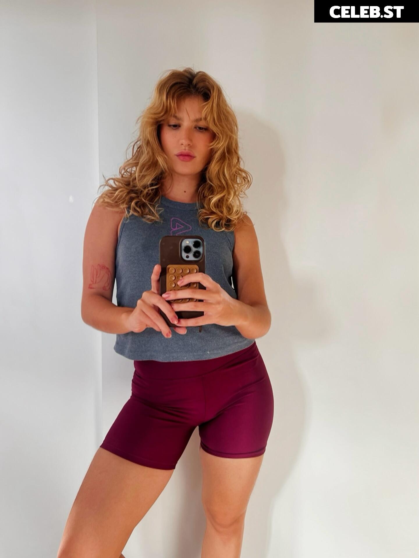 Giovanna Grigio Image 23692508