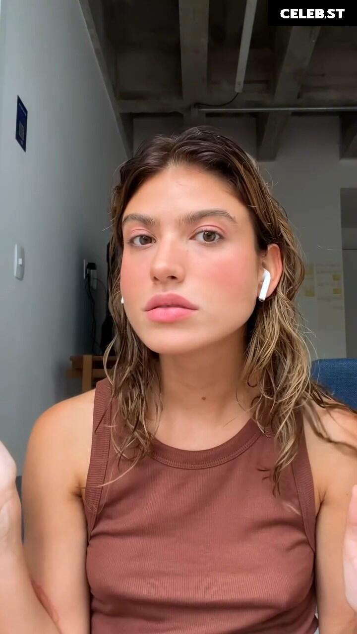 Giovanna Grigio Image 23692576