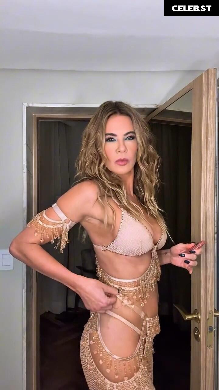 Luciana Gimenez Image 23692721