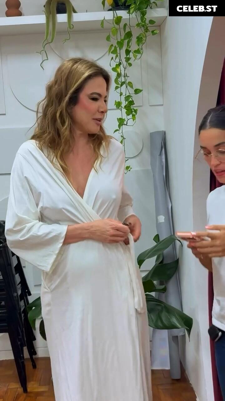 Luciana Gimenez Image 23692711