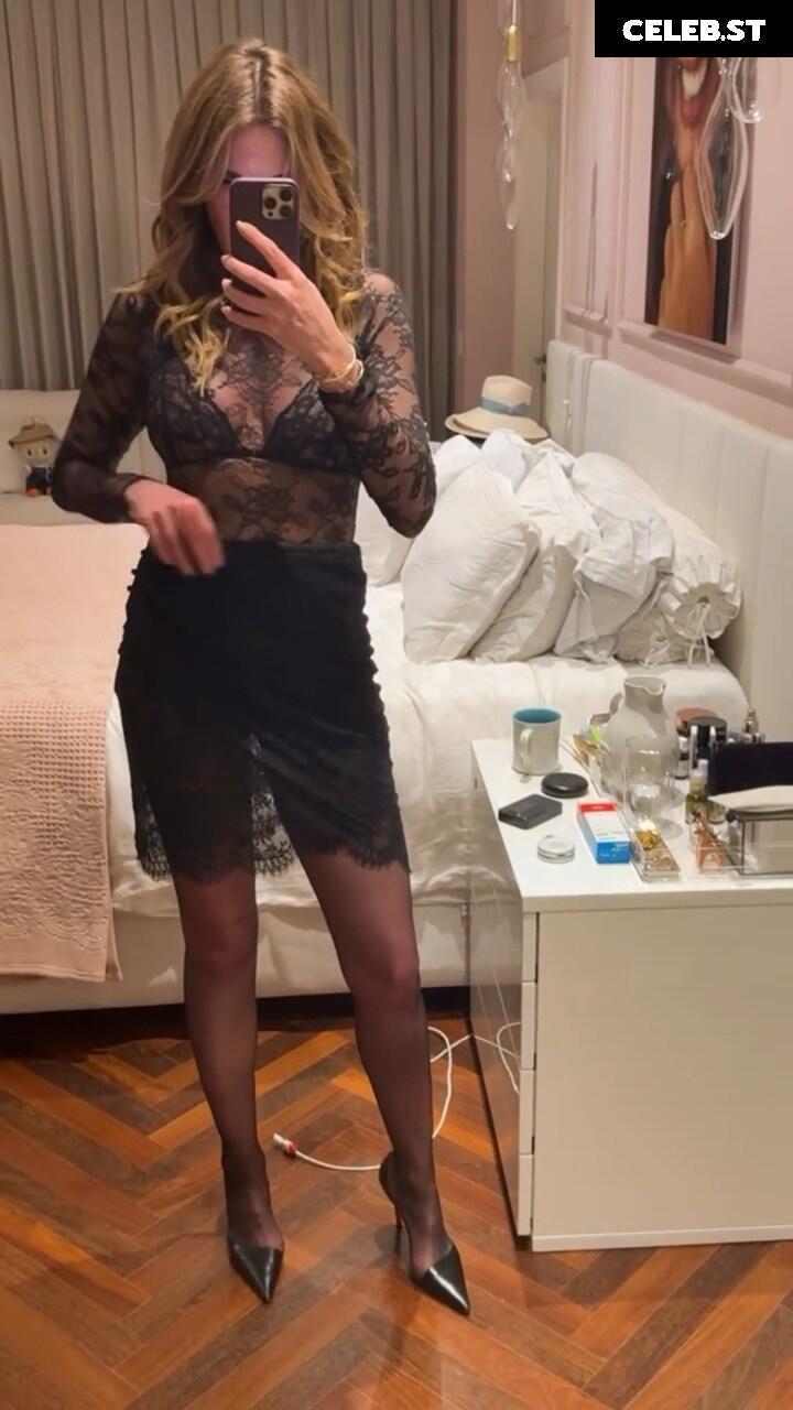 Luciana Gimenez Image 23692620