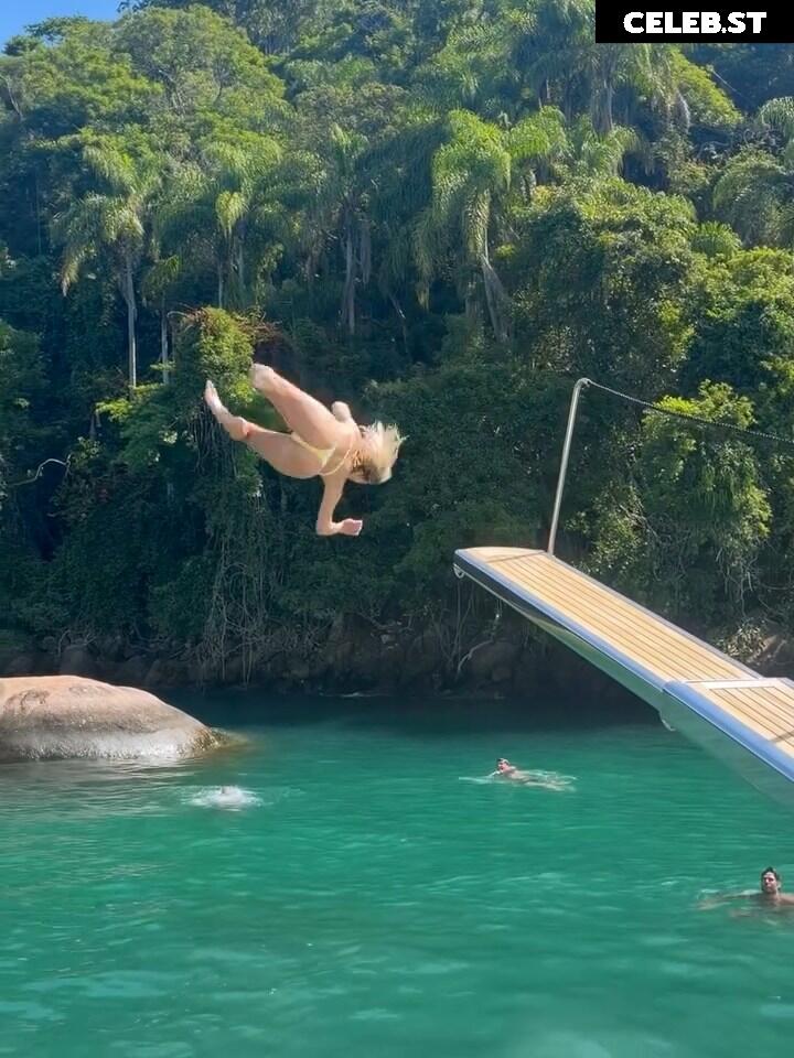 Isabella Santoni Image 23692317
