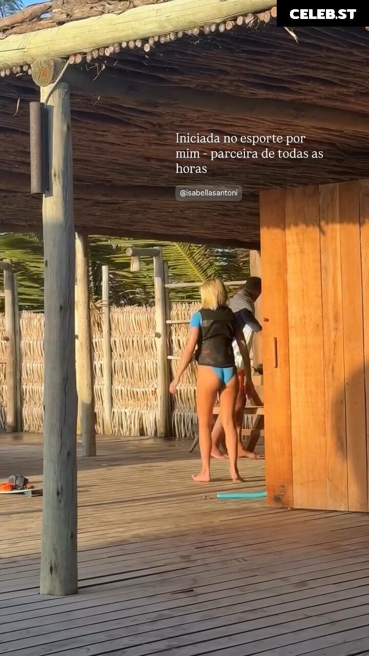 Isabella Santoni Image 23692267