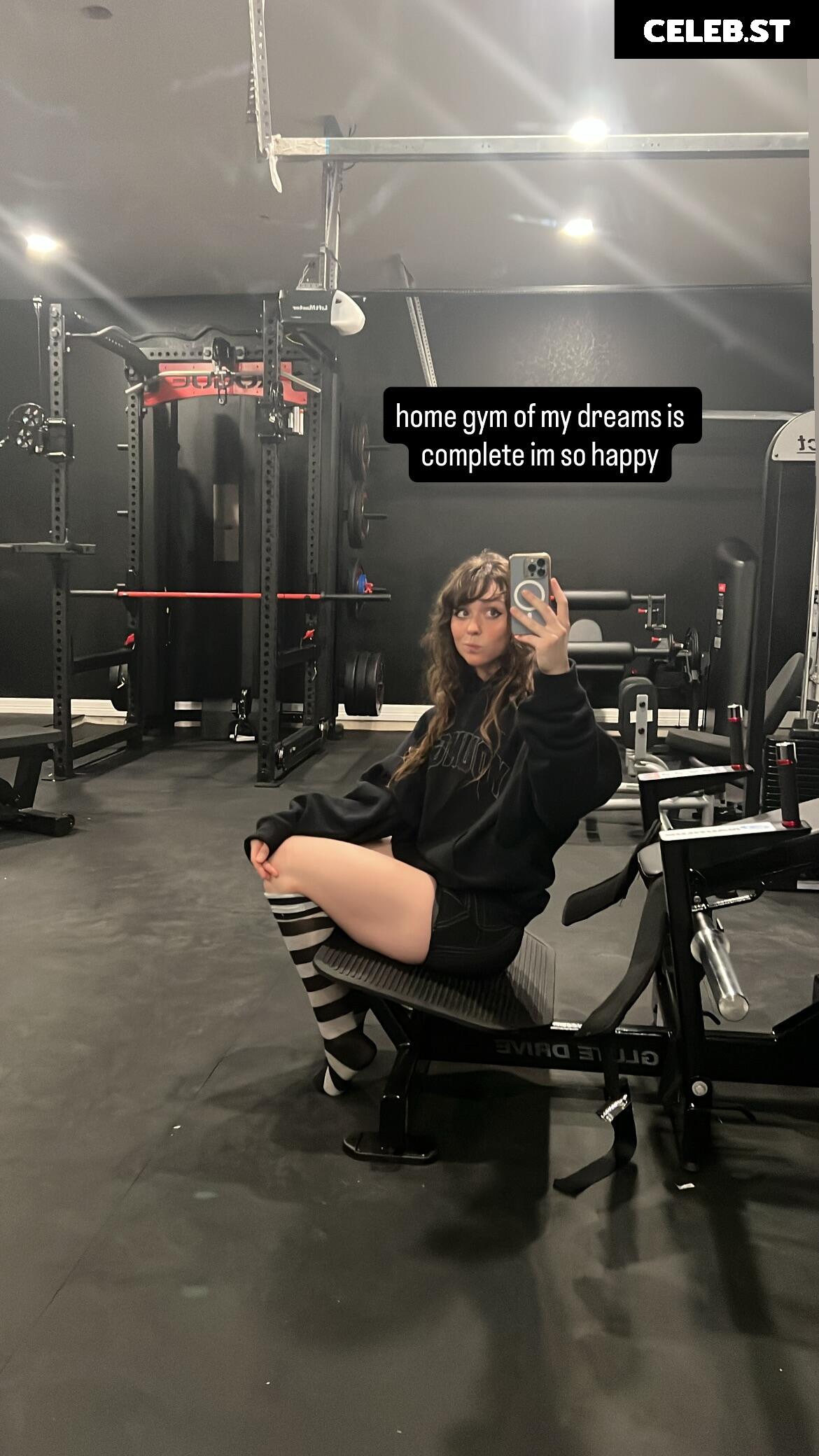 Sophiazipay Image 23681125