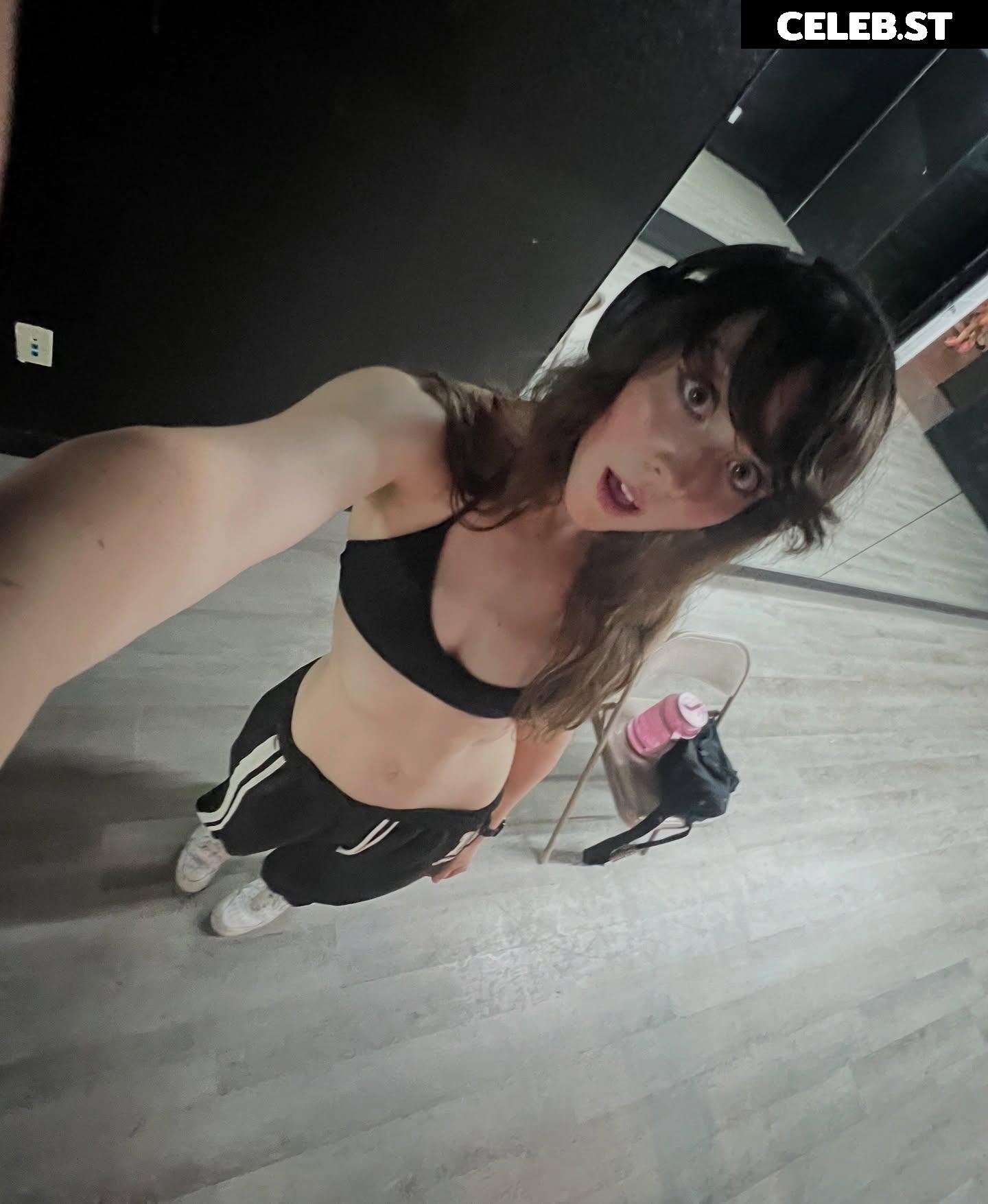 Sophiazipay Image 23681103