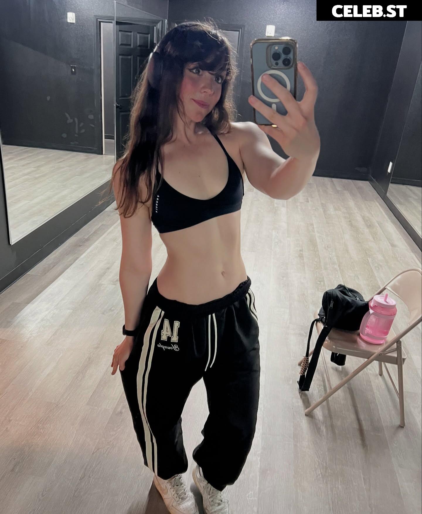 Sophiazipay Image 23681102