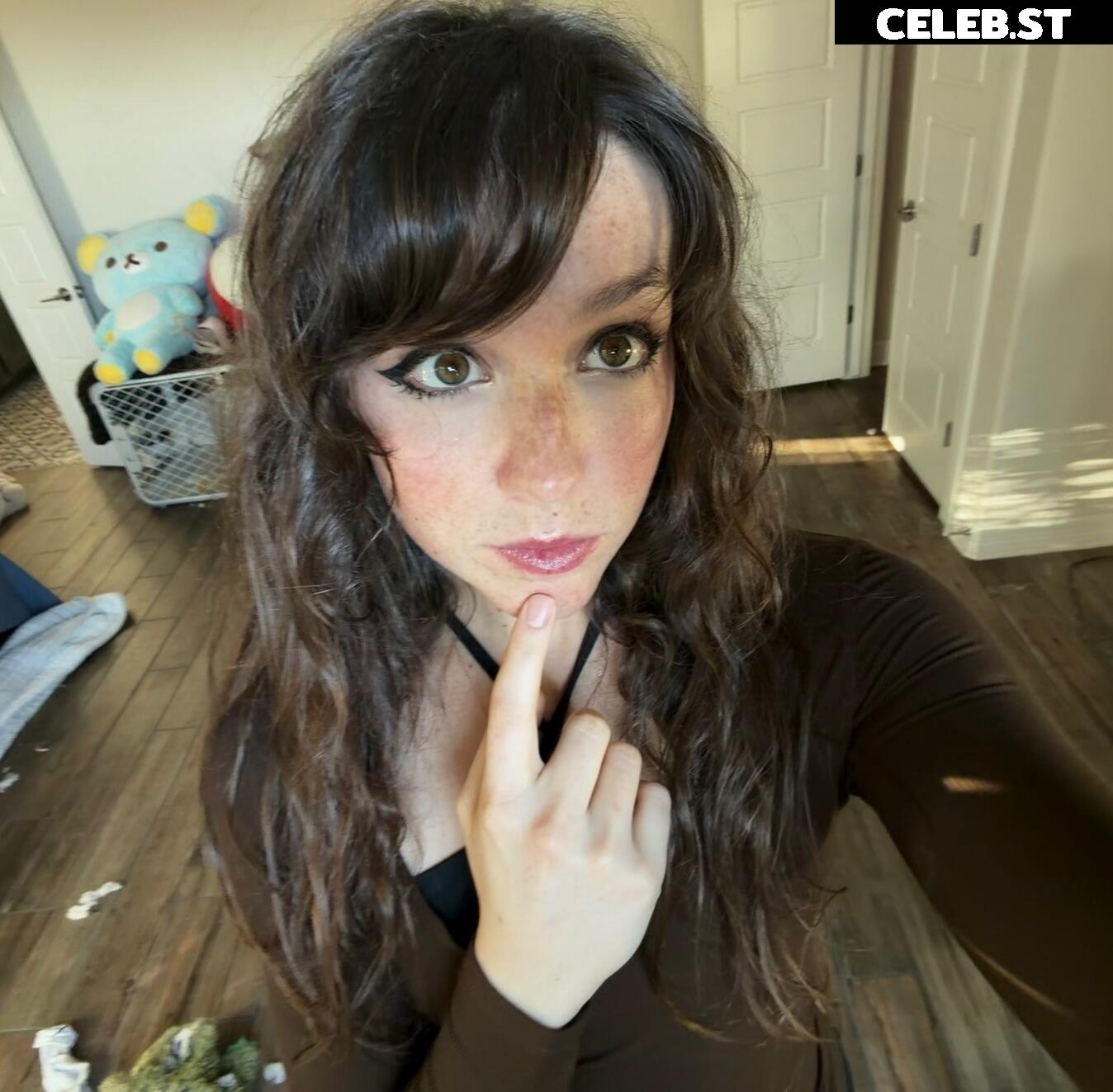 Sophiazipay Image 23681145