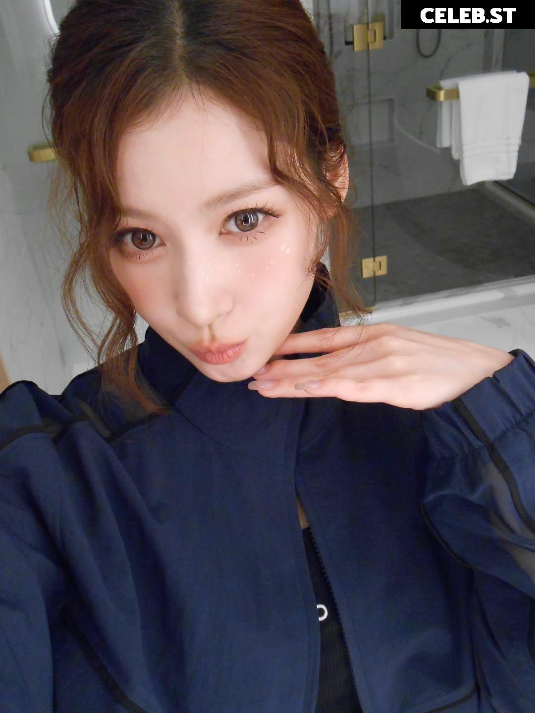 Minatozaki Sana (TWICE) Image 23683408