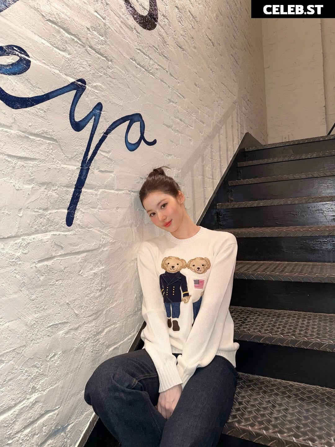 Minatozaki Sana (TWICE) Image 23683190