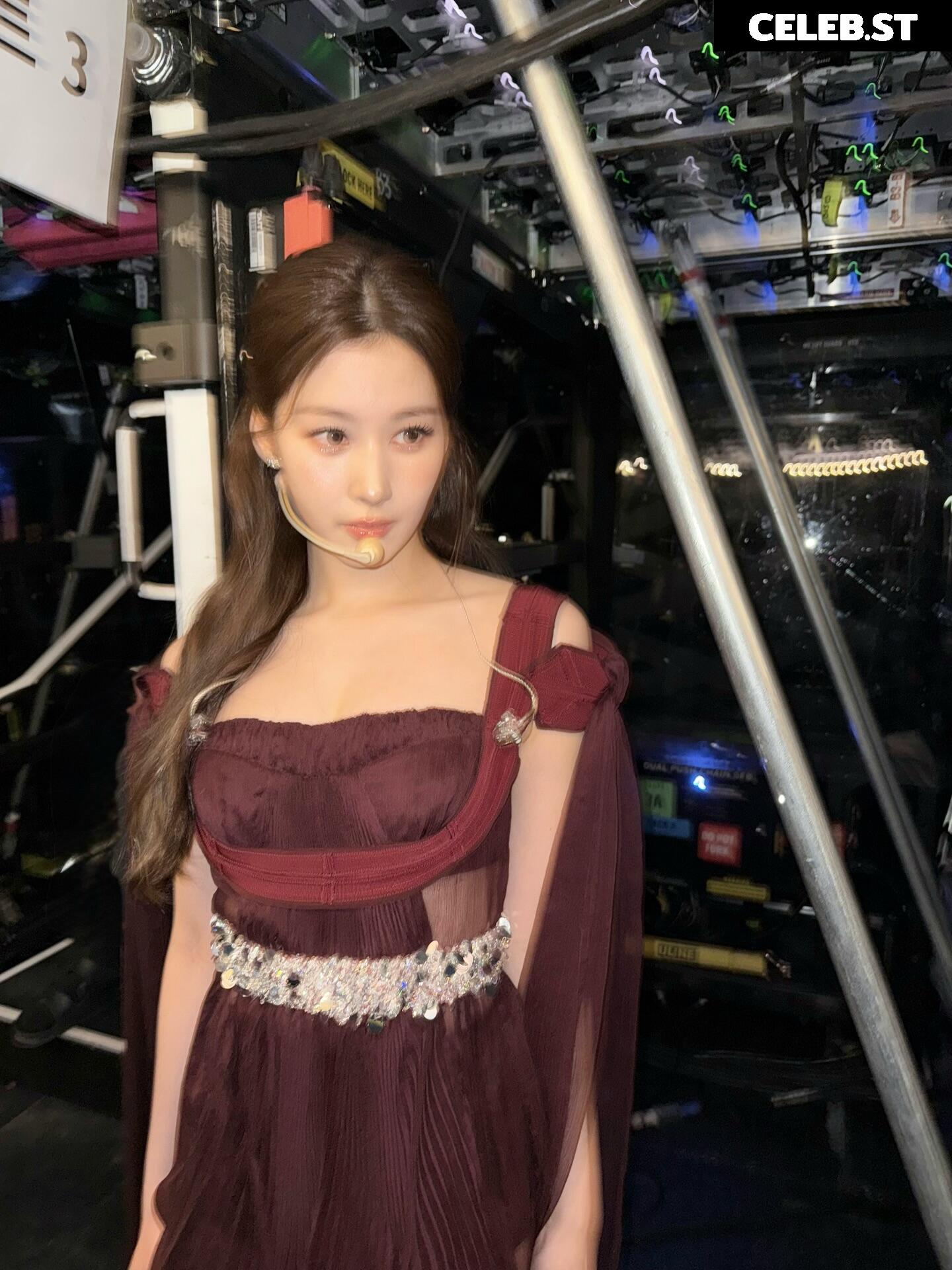Minatozaki Sana (TWICE) Image 23683140