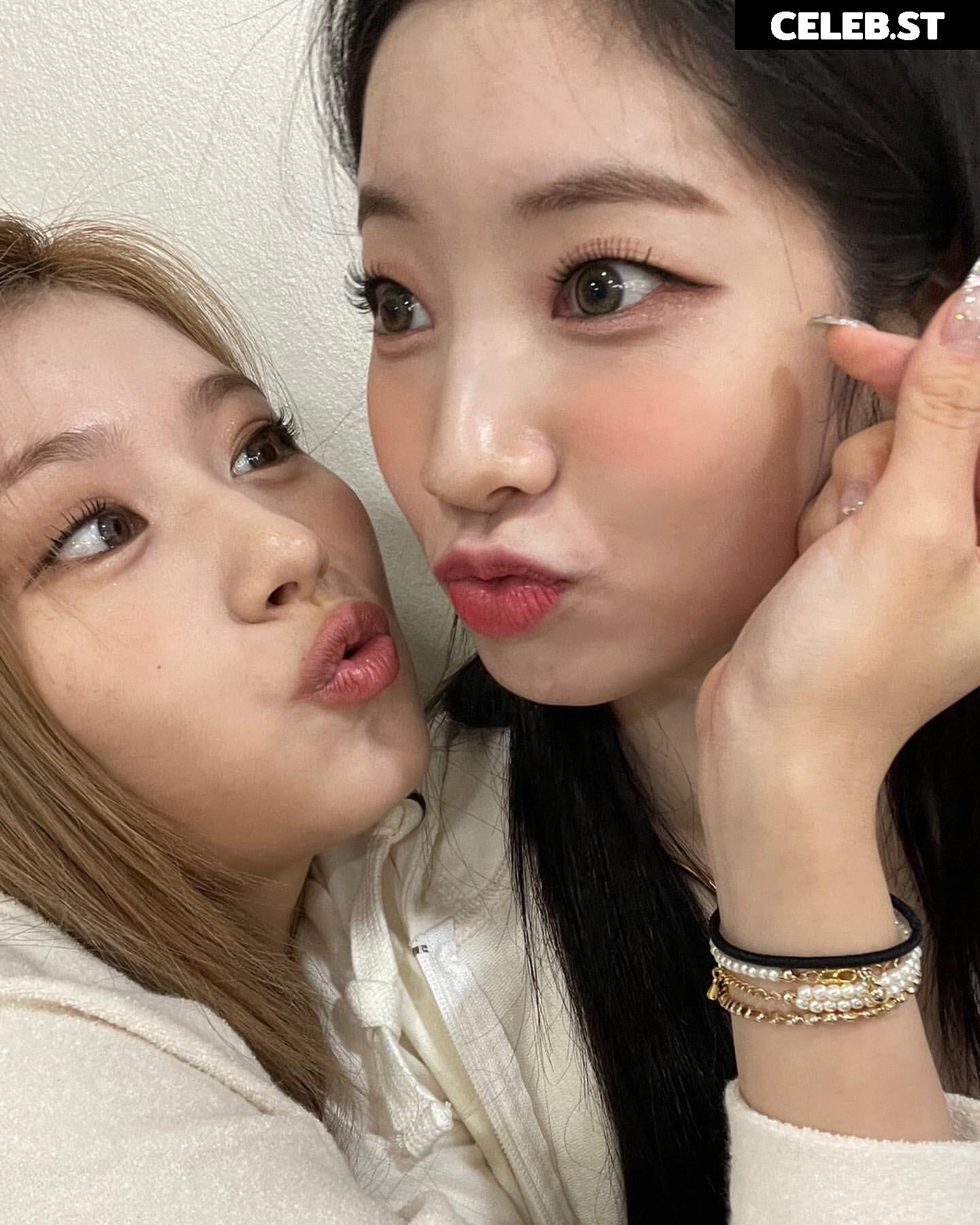 Minatozaki Sana (TWICE) Image 23683089
