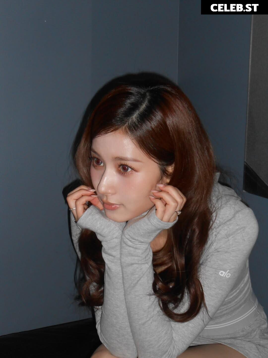 Minatozaki Sana (TWICE) Image 23683022