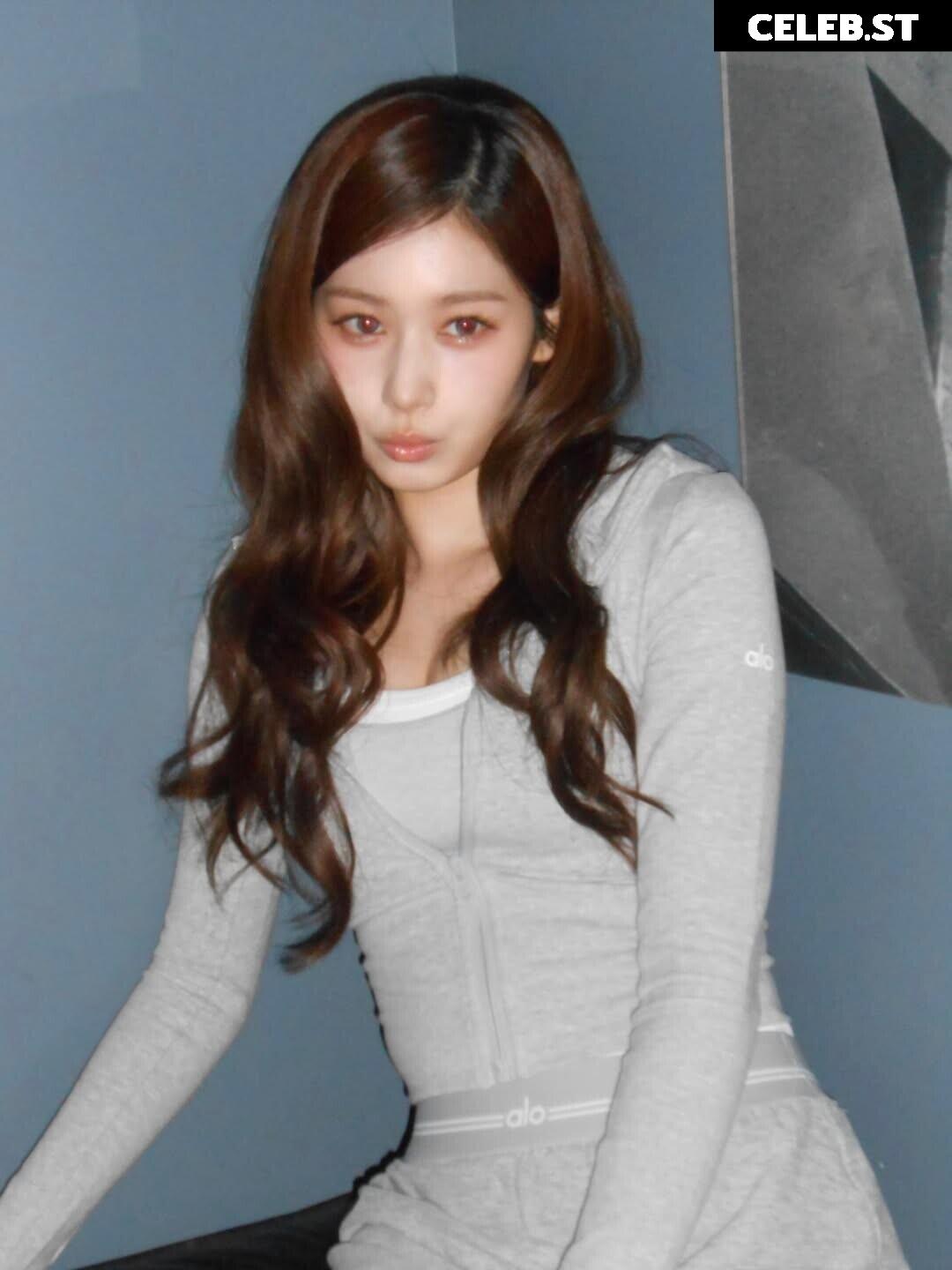 Minatozaki Sana (TWICE) Image 23683017