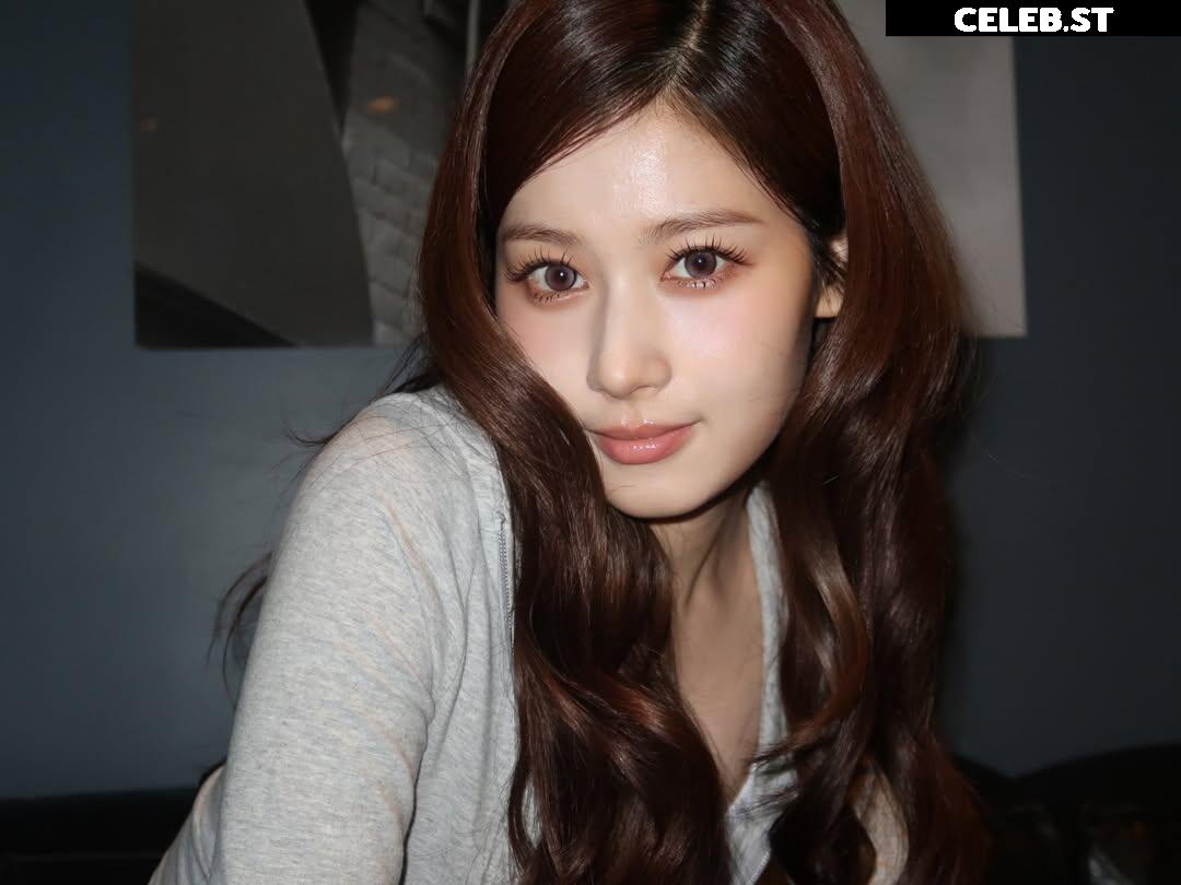 Minatozaki Sana (TWICE) Image 23683008