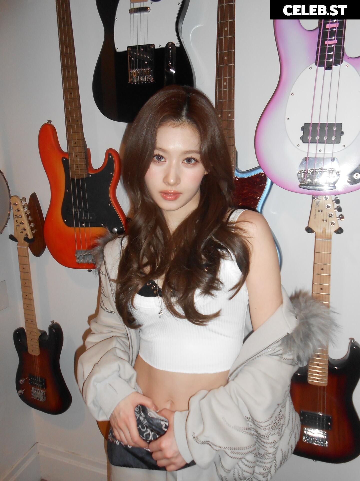 Minatozaki Sana (TWICE) Image 23683064