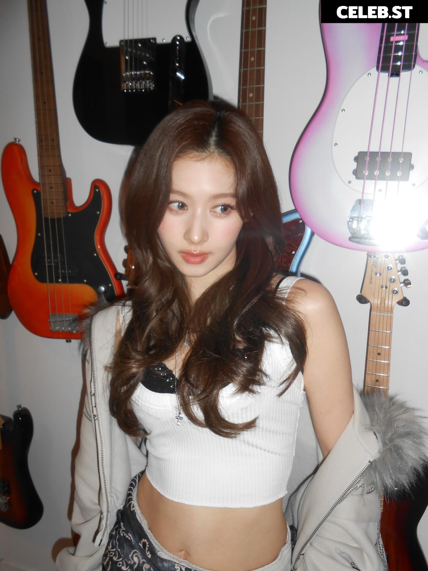 Minatozaki Sana (TWICE) Image 23683069