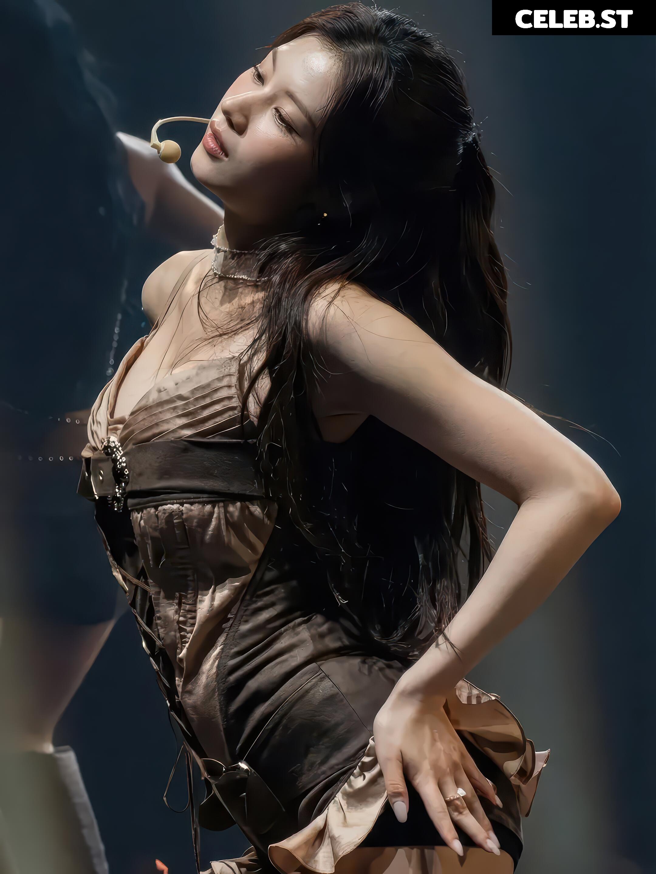 Minatozaki Sana (TWICE) Image 23683057