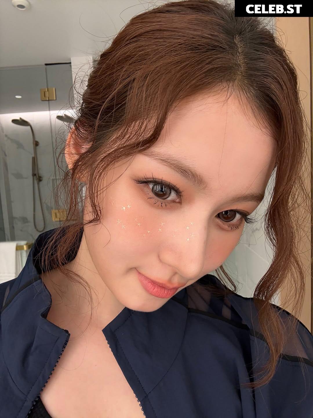 Minatozaki Sana (TWICE) Image 23683393