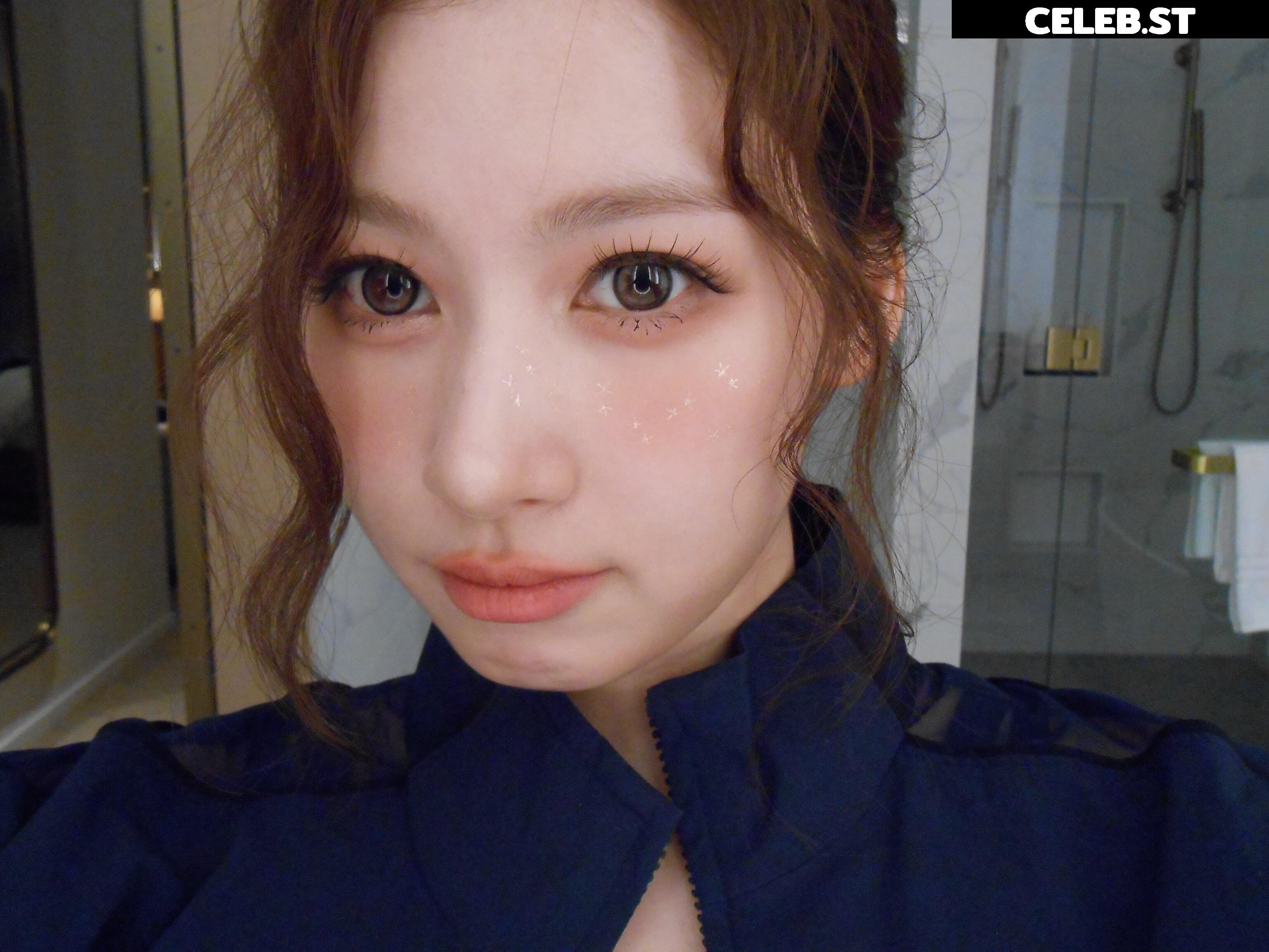 Minatozaki Sana (TWICE) Image 23683394