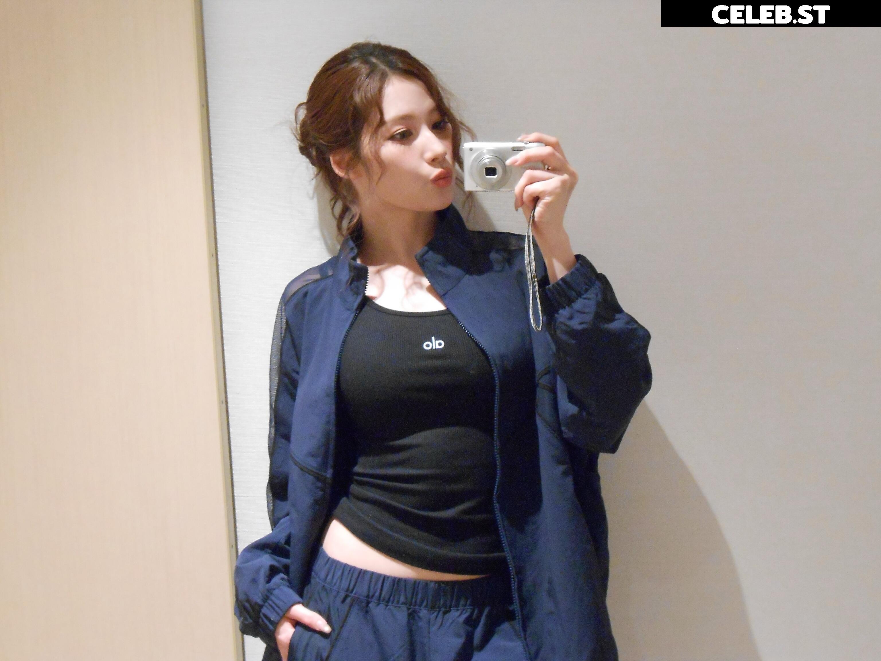 Minatozaki Sana (TWICE) Image 23683398